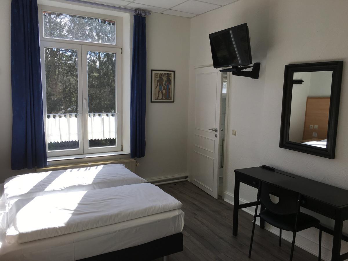 Parkhotel Villa Des Effats Vielsalm Exterior photo